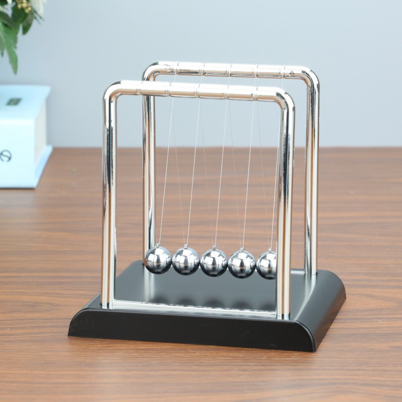 Home Office Tech Gadgets - Newtons Cradle Balance Balls Swinging Science