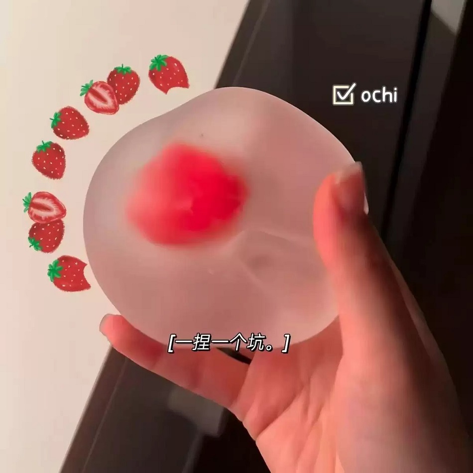 Squishy Green Apple Stress Bal - Office Tech 评论和价格